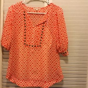 Hawthorn top with tank